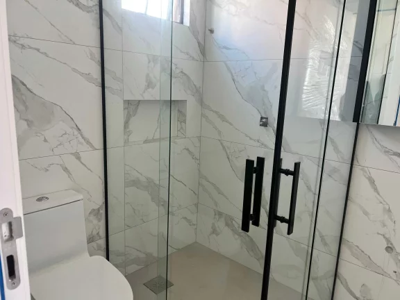 Imagem Apartamento vista mar com 3 suítes e 2 vagas de garagem em Balneário Perequê - SC