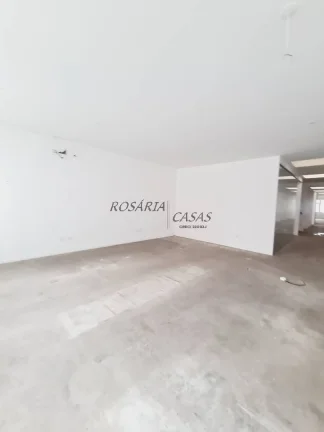 Imagem FRADIQUE SOBRELOJA 200m2