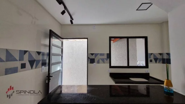 Imagem Casa com 2 dormitórios à venda, 55 m² por R$ 310.000,00 - Maracanã - Praia Grande/SP