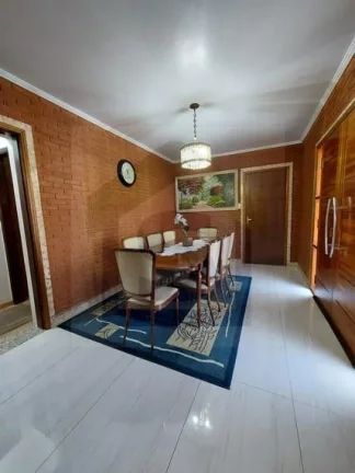 Imagem Casa em Botucatu - 490 m2 tr proximo ao Ginasio de esportes Municipal
