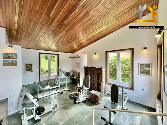 Imagem Casa à venda localizada no miolo da Granja Viana, em Cotia - SP | Batelli Imóveis