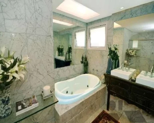 Imagem Apartamento duplex reformado, pronto para morar c/ acabamento impecável e armários sob medida em m...