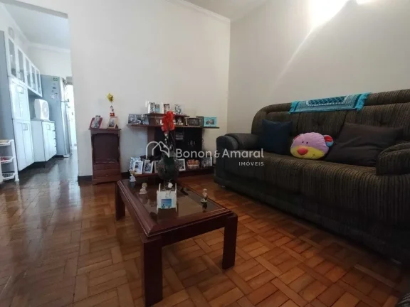 Imagem Casa à venda no Bairro Vila Nogueira, Campinas/SP, em localização tranquila e segura, a apenas um...