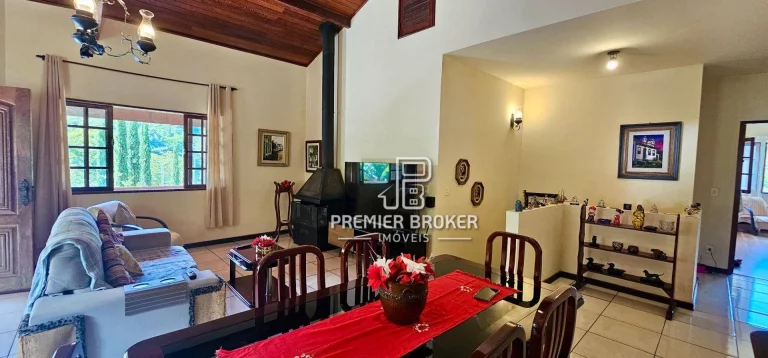 Imagem Casa à venda, 265 m² por R$ 990.000,00 - Vargem Grande - Teresópolis/RJ