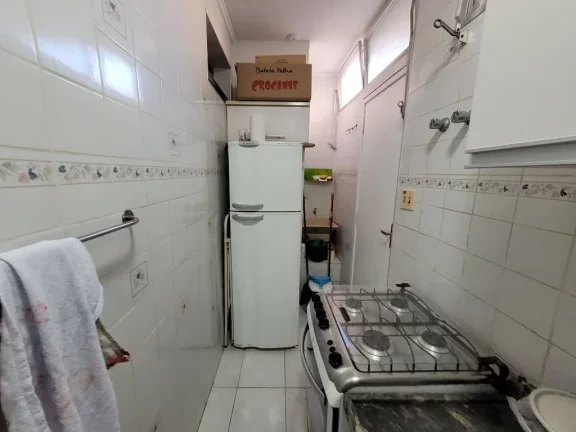 Imagem PITANGUEIRAS – NA QUADRA DA PRAIA, EXCELETE APARTAMENTO COM LINDA VISTA MAR, ANDAR ALTO, CLARO E SUPER AREJADO, PRÉDIO RECÉM REFORMADO.