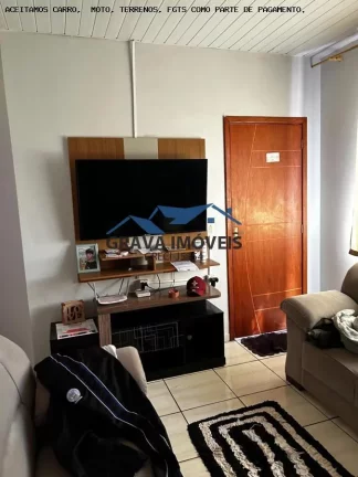 Imagem Casa Usada para Venda em Sarandi, Parque Residencial Bom Pastor, 3 dormitórios, 1 banheiro, 2 vagas
