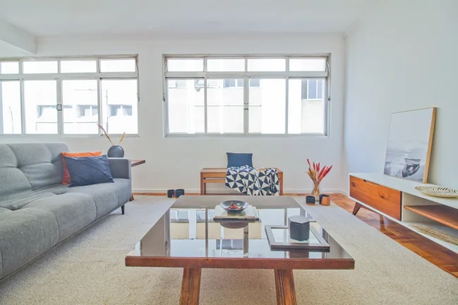 Imagem Apartamento 134M² Reformado, 3Q, 1 Suíte, 2 Banheiros, 1 Vaga, Banheira.
