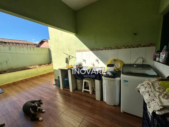 Imagem Casa com 3 dormitórios à venda, 99 m² por R$ 350.000,00 - Setor Afonso Pena - Itumbiara/GO