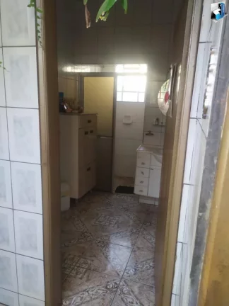 Imagem 2 casas e um ponto comercial no Centro - Tatuí/SP.