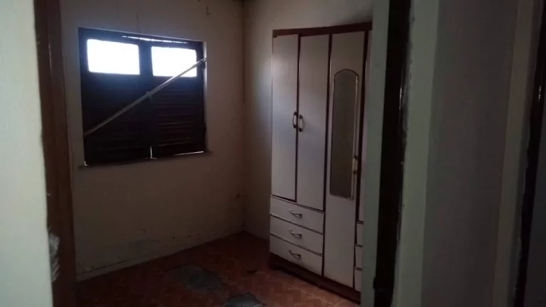 Imagem Casa no Luzia: Ótima Localização e Espaço com 160 m² - Imperdível!
