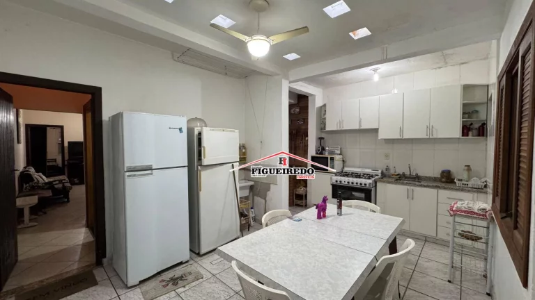 Imagem Casa à venda, 90 m² por R$ 395.000,00 - Maracanã - Praia Grande/SP
