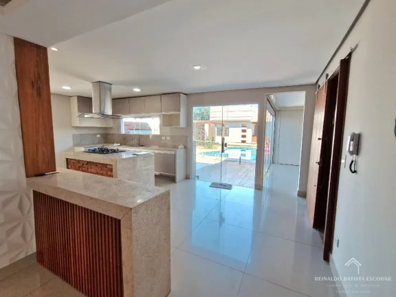 Imagem Oportunidade - Casa térrea com piscina à venda no Novos Estados