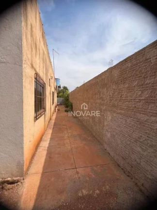 Imagem Rancho com 3 dormitórios à venda por R$ 230.000,00 - Village Imperial - Itumbiara/GO