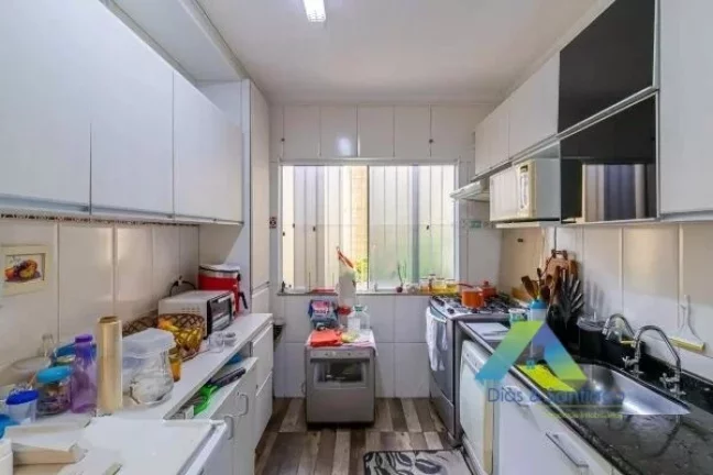 Imagem Casa de condomínio à venda com 174m², 3 quartos e 2 vagas