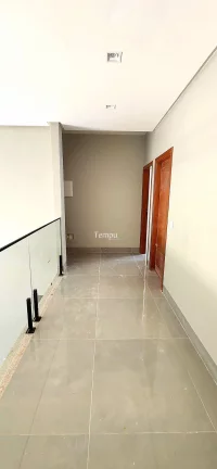 Imagem Sobrado de alto padrão, 4 suites plenas, uma com closet, piscina e área gourmet, no bairro Setor Jaó, em Goiânia-GO