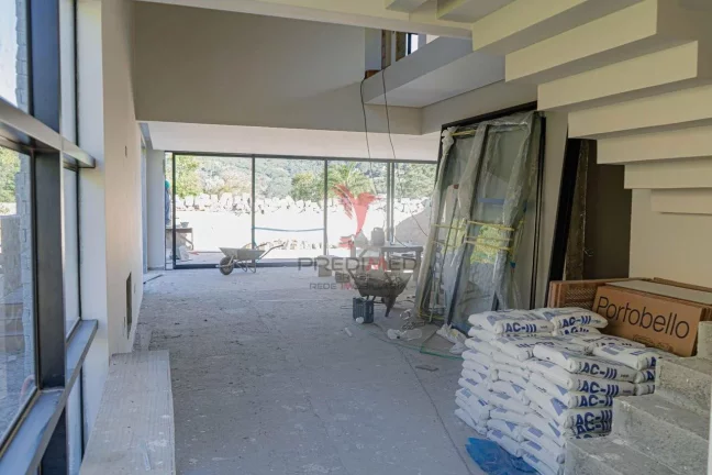 Imagem Linda casa em condomínio fechado , no Bairro Casa Branca em Itapema, SC