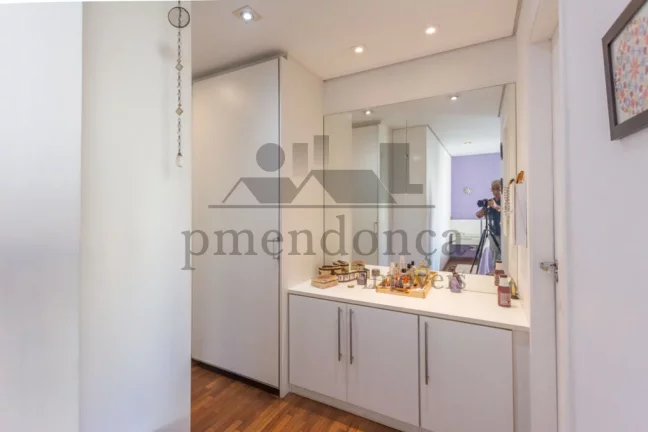 Imagem Apartamento na Vila Romana com 153m², 3 suítes e 3 vagas.