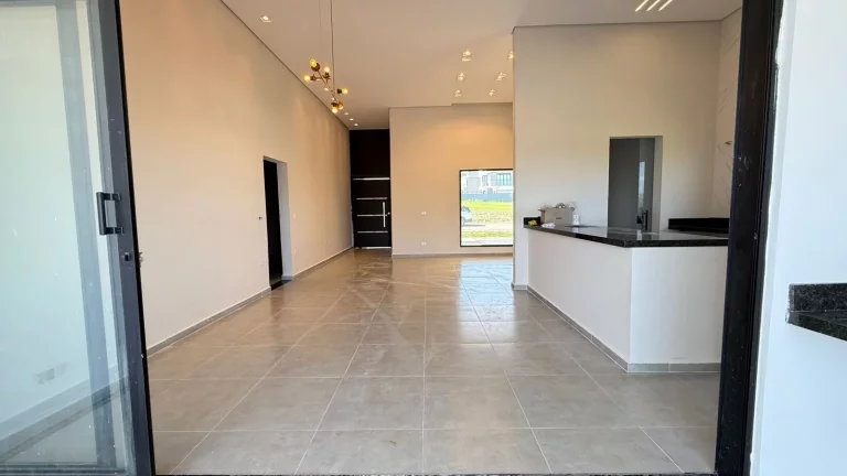 Imagem Linda casa a venda no condomínio Ninho Verde - Porangaba/SP.
