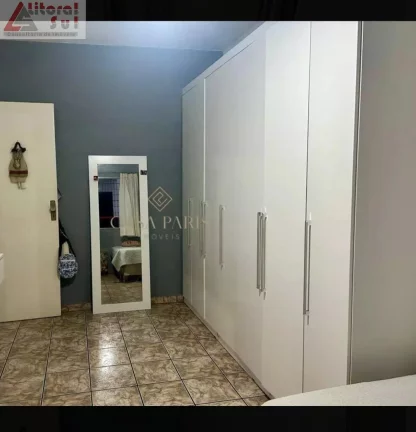 Imagem Apartamento à venda na Guilhermina, Praia Grande-SP: 2 quartos, 1 sala, 1 banheiro, 1 vaga, 70m². Confira!
