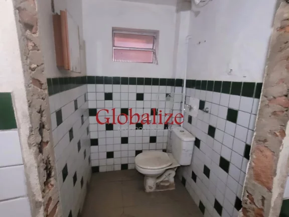 Imagem Oportunidade de casa para reforma com 4 dormitórios na vila São Jorge em Santos por $215.000,00