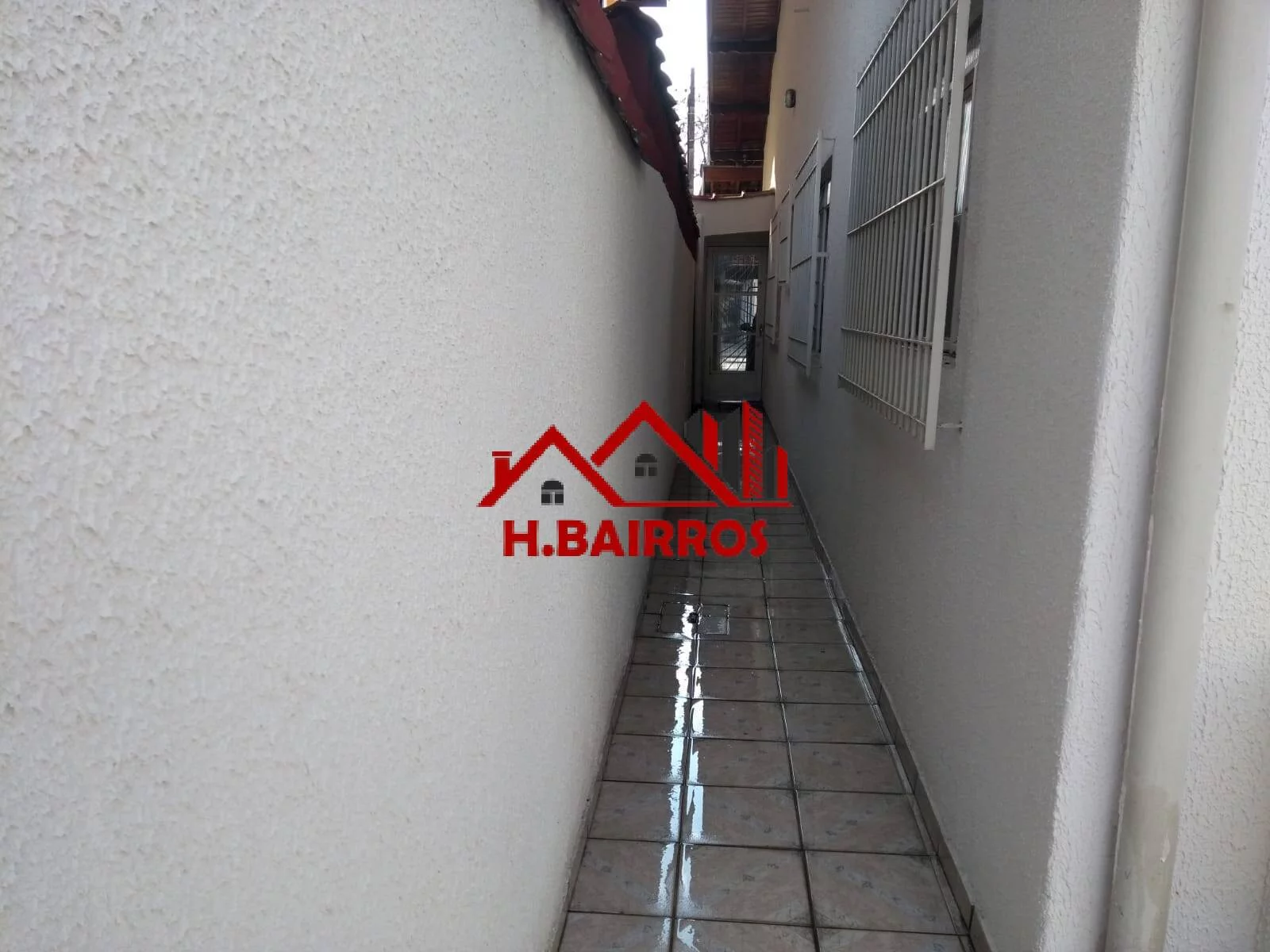 Imagem VENDE CASA COM 3 DORMITÓRIOS NO VALE DO SOL
