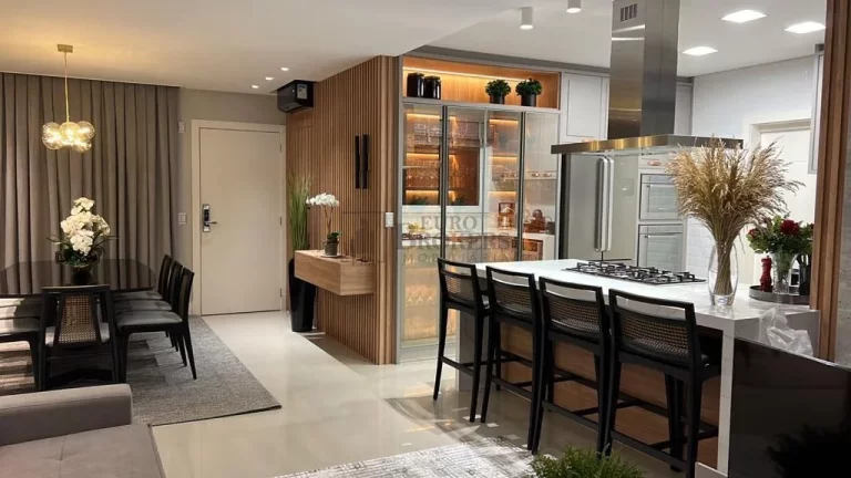 Imagem Apartamento com 4 suítes à venda no Centro de Balneário Camboriú/SC