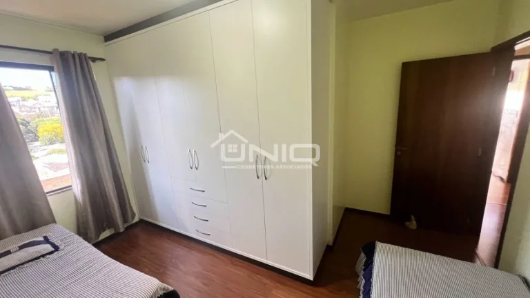 Imagem Casa Suíte + 3 Dormitórios - Vila Isabel