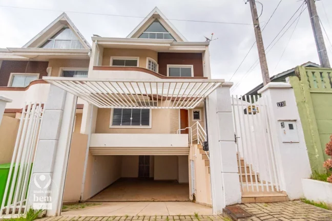 Imagem Sobrado com 4 Quartos, 1 Suite, 3 Vagas, com Lareira e Churrasqueira à venda, 207 m² por R$ 1.200.000,00 - Bom Retiro - Curitiba/PR