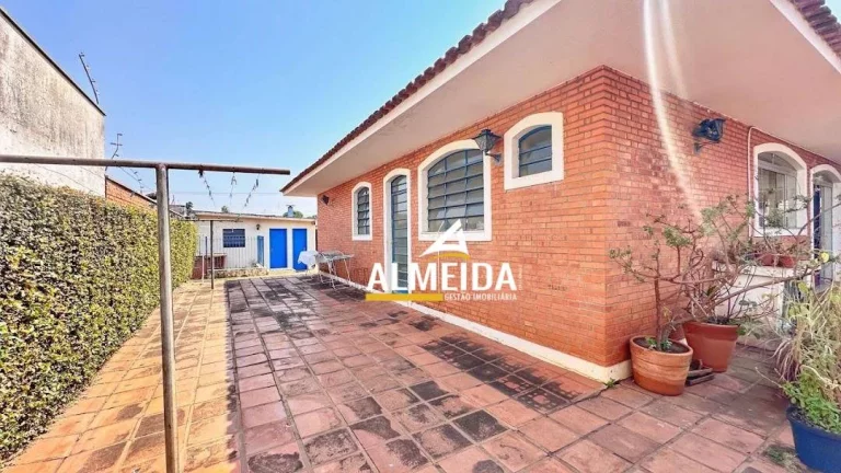Imagem Casa com 3 dormitórios à venda, 234 m² por R$ 950.000,00 - Cidade Claret - Rio Claro/SP