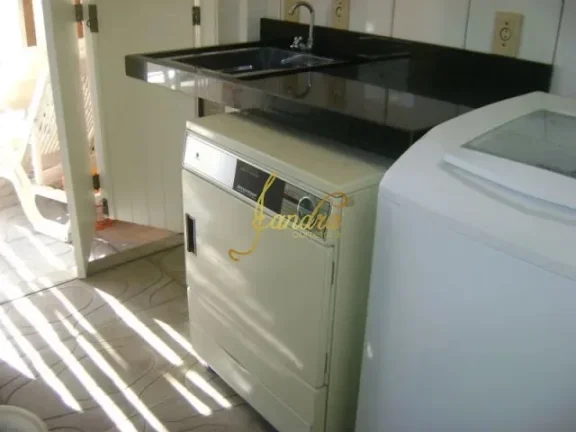 Imagem Casa térrea mobiliada e decorada em dois lotes, ótima localização
