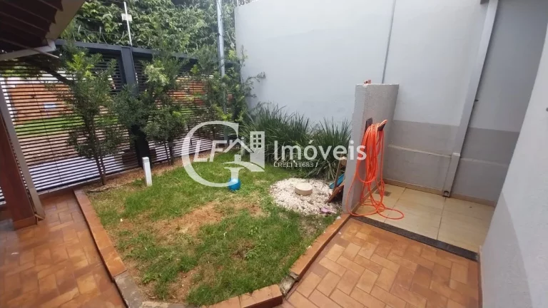 Imagem Casa Com Piscina Espaço Gourmet e Rica em Blindex,Estuda Permuta