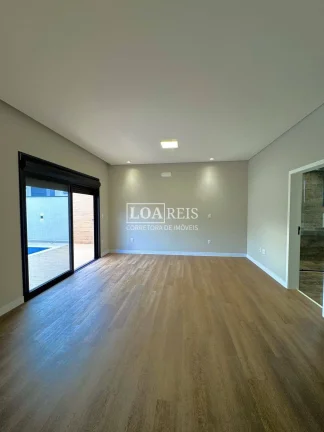 Imagem CASA TÉRREA 4 SUÍTES SENDO 1 SUÍTE COM ESPAÇO CLOSET I PISCINA I PERMUTA