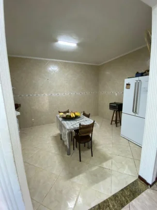 Imagem Casa em Condomínio para Venda em Itaboraí, Centro (Manilha), 4 dormitórios, 1 suíte, 3 banheiros, 3 vagas