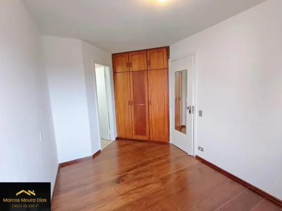 Imagem Apartamento Pinheiros, 2 dormitórios( 1 suíte) e 2 vagas, perto Metrô Fradique e com excelente valor de Condomínio. Edifício com Portaria 24 hs, Gerador e Lazer