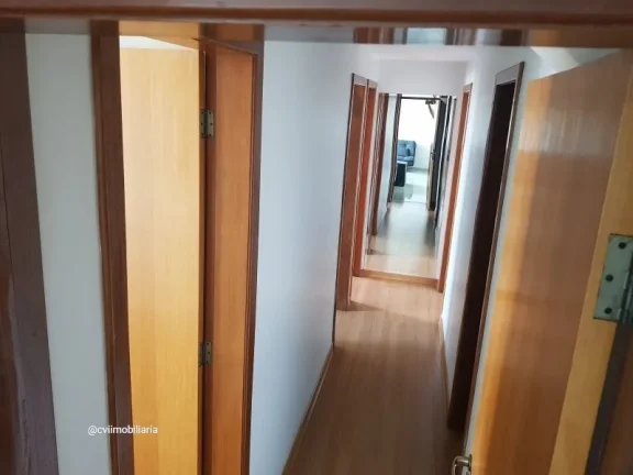 Imagem COBERTURA DE LUXO - 5Quartos, sendo 2 suítes + 4Vagas livres
1º PISO:
? Sala para 02 ambientes, co...