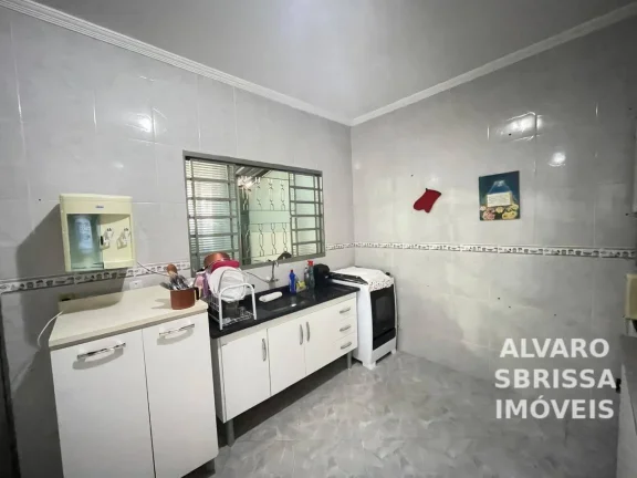 Imagem Casa com 4 dormitórios sala cozinha e um ponto comercial no Parque América Itu SP