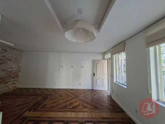 Imagem Casa com 2 dormitórios, 94 m² - venda por R$ 750.000,00 ou aluguel por R$ 4.860,00/mês - Rio Branco - Porto Alegre/RS