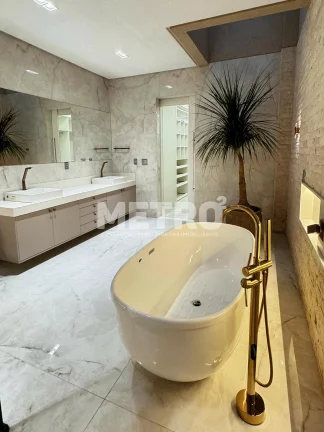 Imagem Casa à venda, no Country Club com piscina com borda infinita