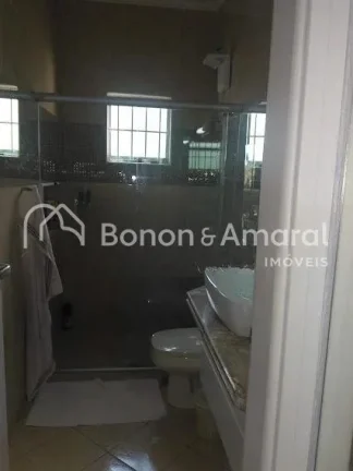 Imagem Casa de Condomínio com 3 Quartos e 4 banheiros à Venda, 262 m² por R$ 1.350.000