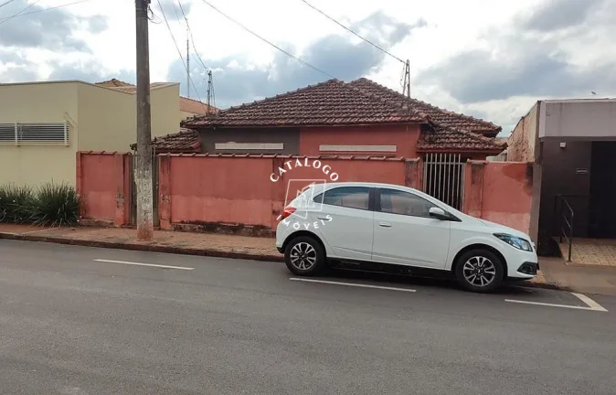 Casa a Venda no bairro Centro - Pitangueiras, SP