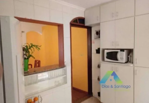 Imagem Sobrado à venda com 3 dormitórios e 2 vagas na Vila das Mercês/SP!!