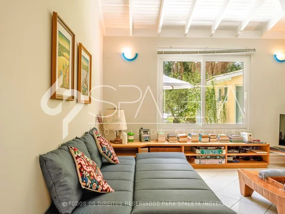 Imagem Casa de praia excepcional à venda no condomínio Costa Verde em Caraguatatuba
