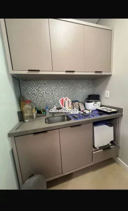 Imagem SALA CRISTAL TOWER, Locação, 42 m², 1 vaga, Sala vazia! sem móveis!