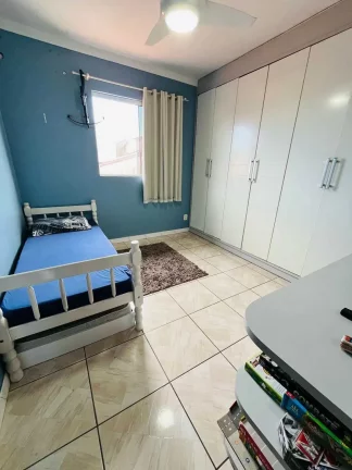 Imagem Casa com 3 dormitórios sendo 1 suíte e 2 vagas de garagem - Adhemar Garcia | Joinville/SC