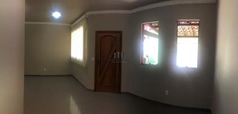 Imagem Linda Casa Geminada 3 quartos com suíte e churrasqueira no Bairro Copacabana