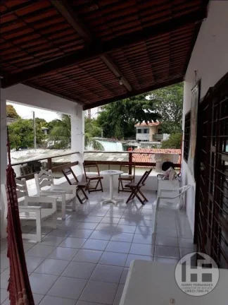 Imagem Casa de dois pavimentos, 360m, com 4 quartos, localizada em Campo Grande, Recife - Pernambuco.