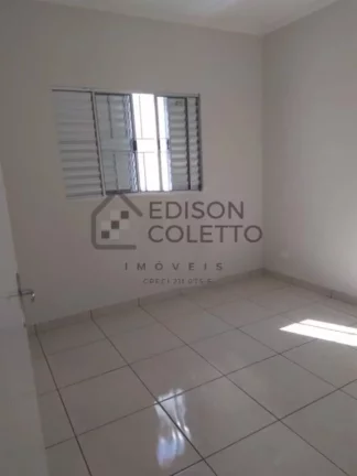 Imagem Casa reformada a venda em Piracicaba com excelente localização, no bairro Castelinho