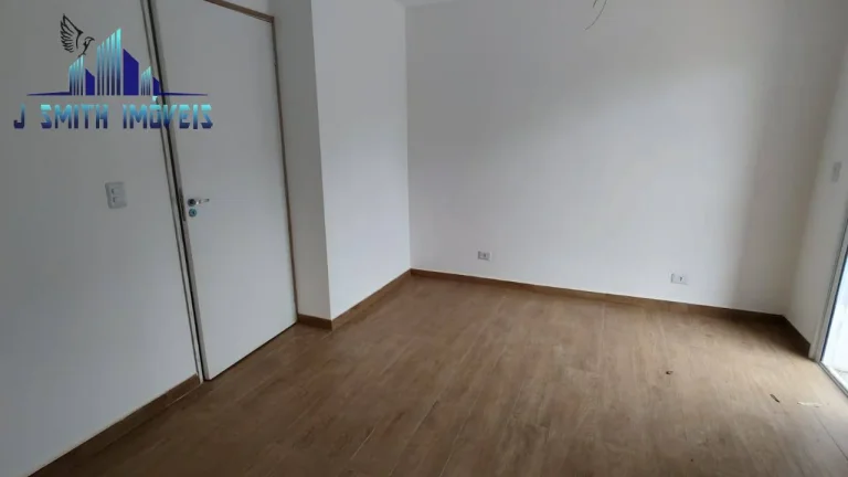Imagem CASA 2 SUÍTES, 75m², 2 VAGAS, CONDOMÍNIO LAZER COMPLETO. KM 26 DA RAPOSO