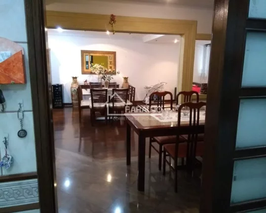 Imagem Casa à venda em Jardim Leocádia com 565m² 6 quartos, 7 vagas