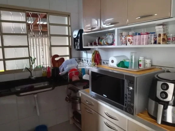 Imagem Casa com piscina à venda no Parque dos Buritis, Uberaba - MG